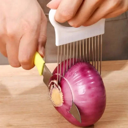 4-Pieces: All-In-One Onion Holder Slicer Set
