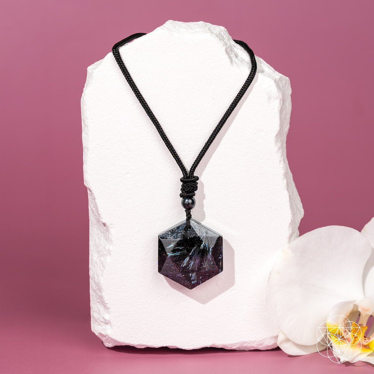 The Arfvedsonite Deep Healing Pendant - Lumina Home
