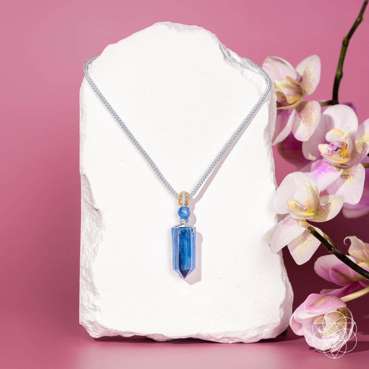 The Aura Shield - Rare Kyanite Pendant - Lumina Home